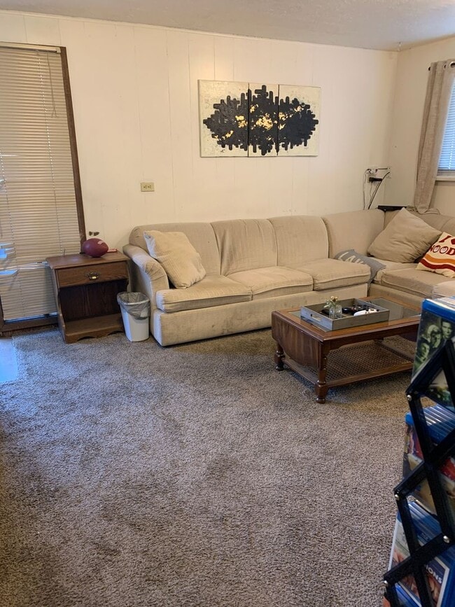 Photo - Binning Silver Unit 2212 (Bottom)