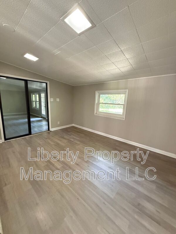 Photo - 475 Albemarle Dr