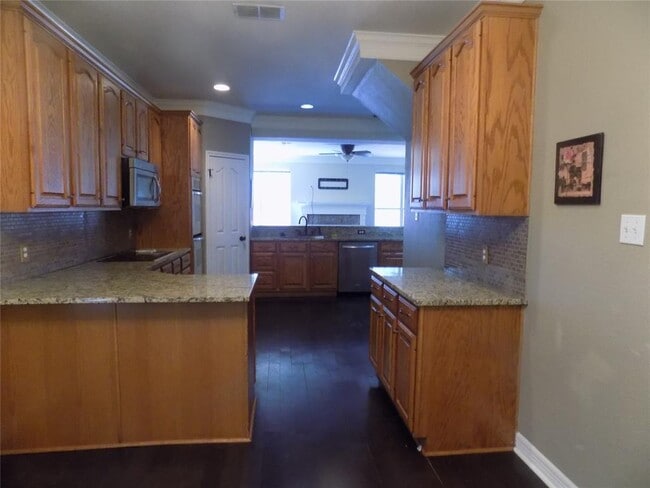 Photo - 30202 Oak Tree Dr