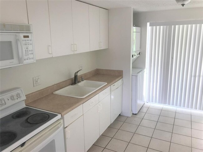 Photo - 1323 54th Ave E