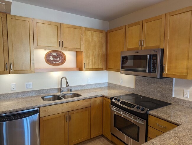 Photo - 1557 Unit 2003