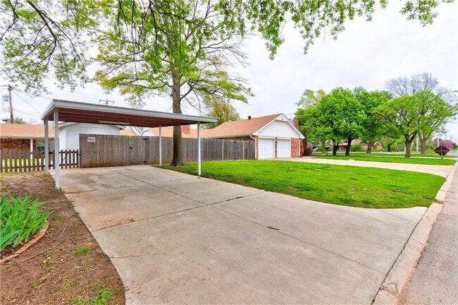 Photo - 5901 N MacArthur Blvd