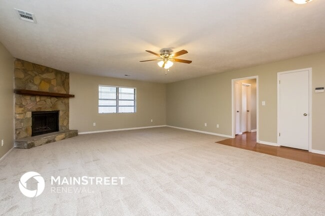 Photo - 3790 Creekview Cir