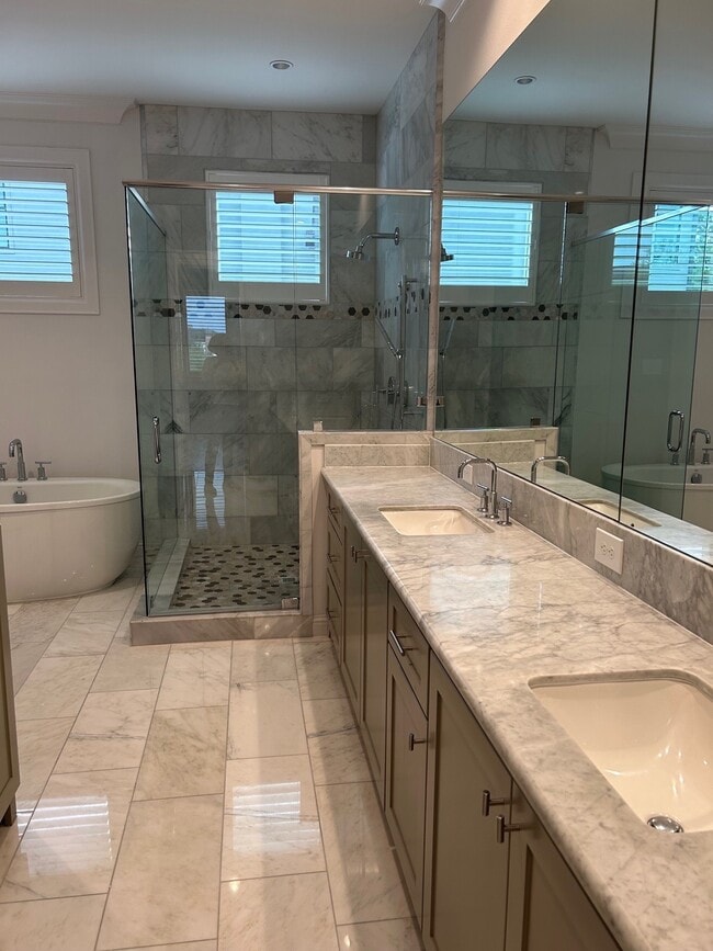 Photo - 2548 N Bay Pl