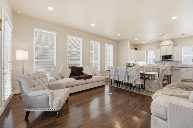 Photo - 2714 Freund St