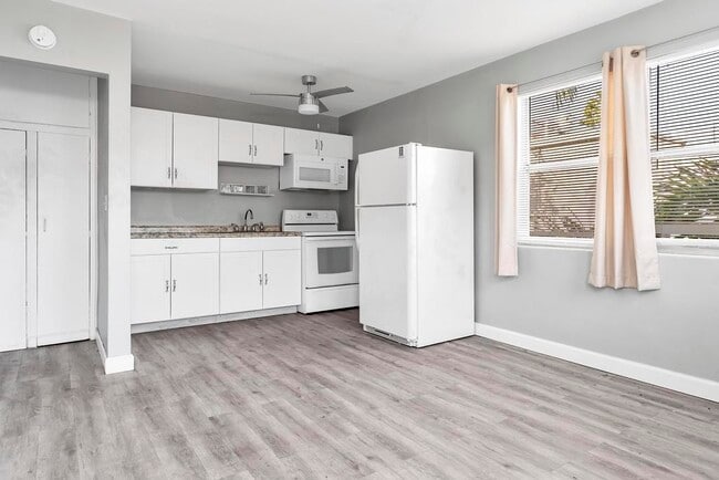 Photo - 813 9th Ave N