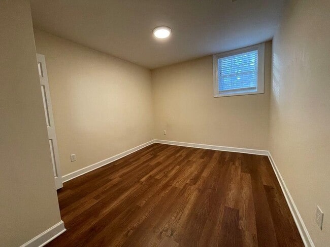 Photo - 2106 Pawnee Dr SE