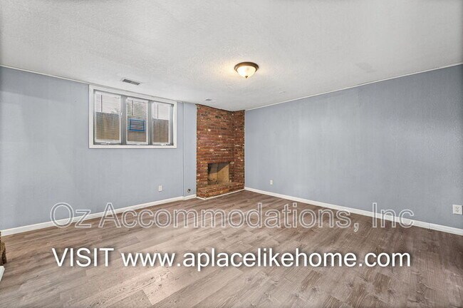 Photo - 608 E 78th St