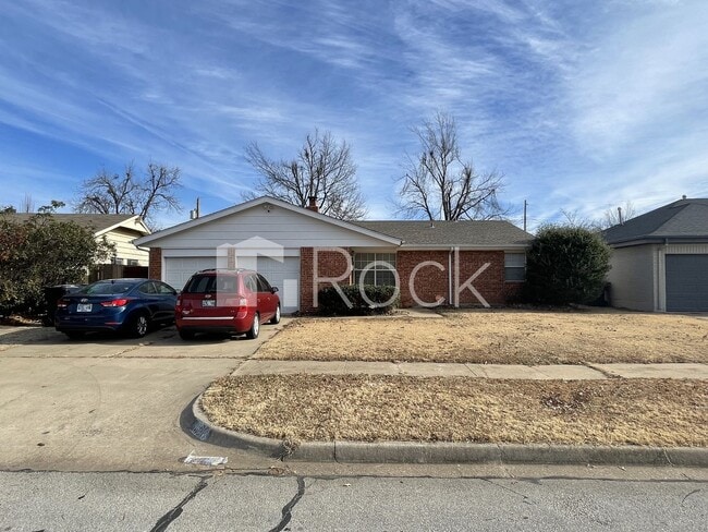 Building Photo - 3 bedroom/2 bathroom home in Moore Schools