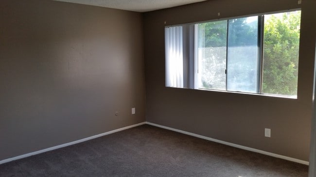 7450 Crescent Ave.