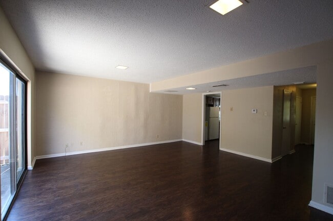 Photo - Delmar Dr. 2522/2524 Unit 2524 Delmar Dr.