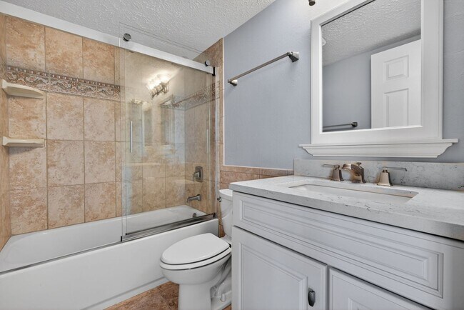 Photo - Gulf Access 2 bedroom 2 Bath Fully updated Condo with Water View