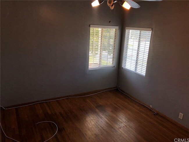 Photo - 5890 Gundry Ave