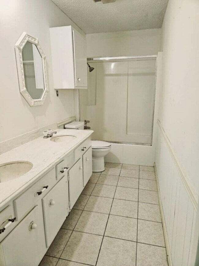 Photo - 3 Bed/2.5 Bath House - $1450