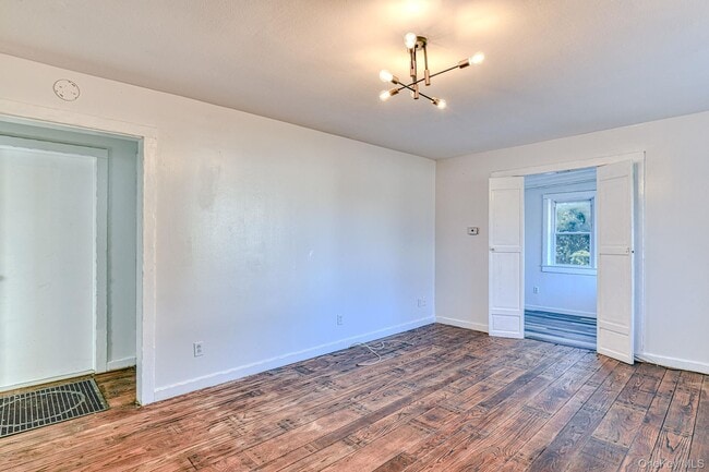 Photo - 19 Innis Ave
