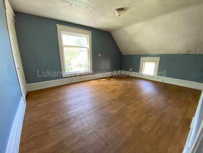 Photo - 817 Egleston Ave Unit 2