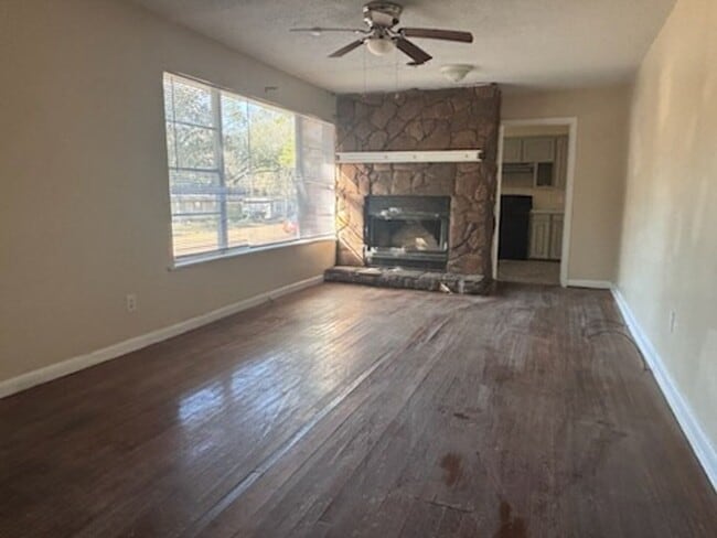 Photo - 1934 Catalina Dr