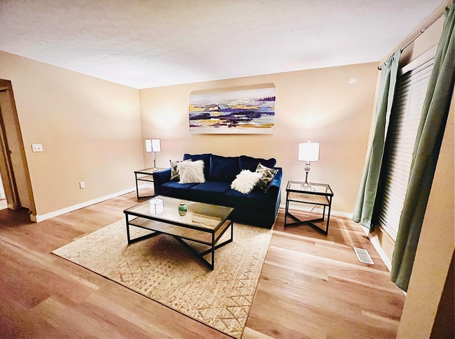 Building Photo - 4311 Frontenac Dr