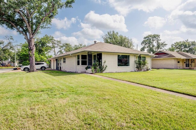 Photo - 1730 Wilde Rock Way House
