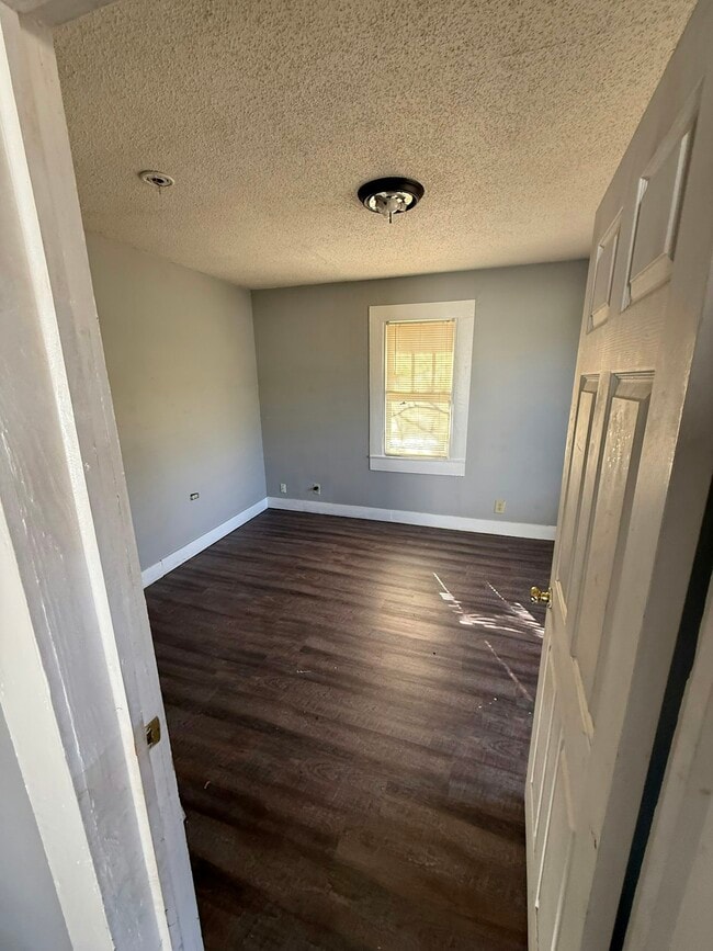 Photo - 1161 McRae Ave