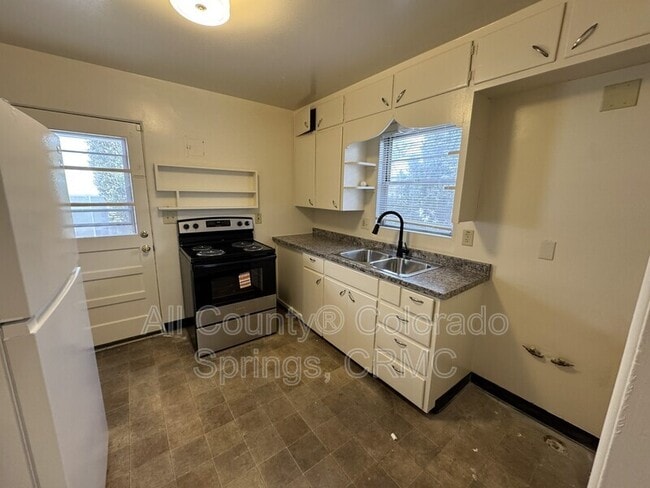 Photo - 222 N Logan Ave
