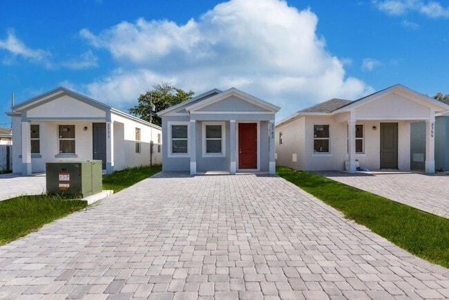Building Photo - 3771 Saginaw Ave Rental