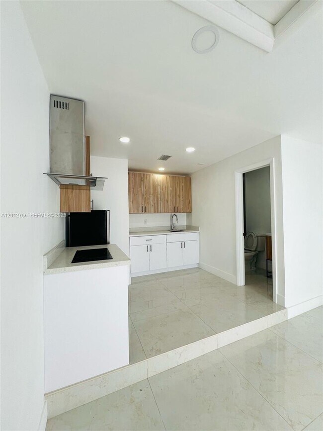 Photo - 26045 SW 131st Ct Unidad REAR
