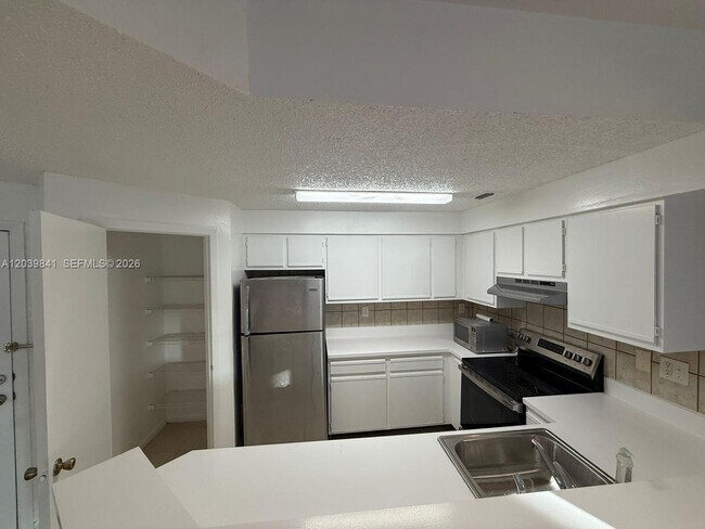 2550 SW 18th Terrace Unit 1807