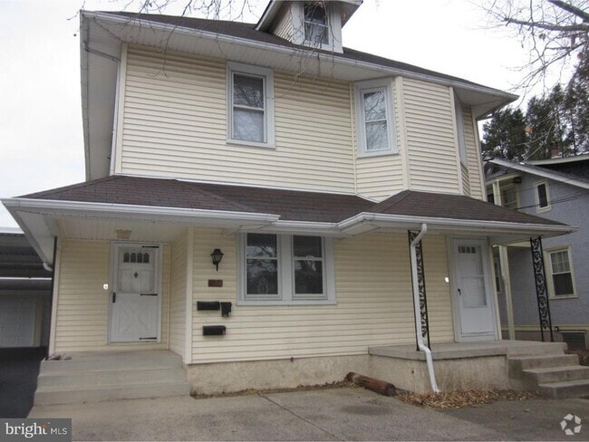 Building Photo - 124 Dallas Rd Unit B Rental
