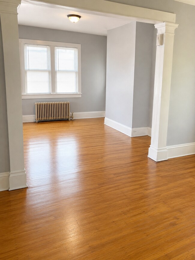 Photo - 816-818 University Ave SE Unit 816