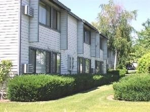 Photo - 122 Juniper St N