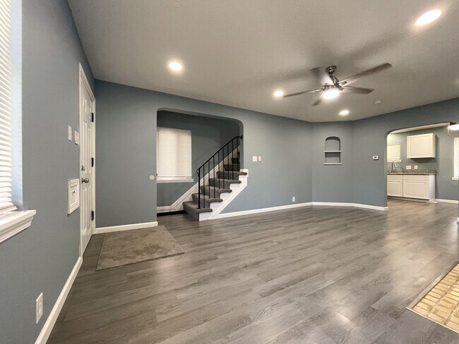 1285 Linwood Ave