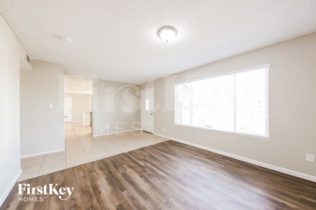 Photo - 9914 N 73rd Ave