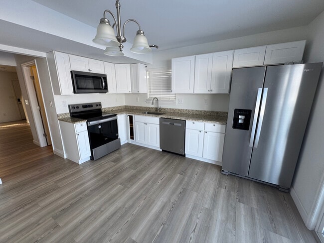 Photo - 819 Navajo Trail