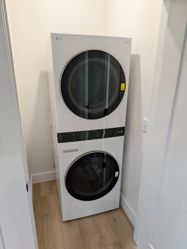 Photo - 152 Robin Rd