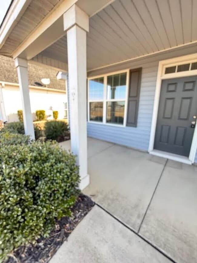 Photo - An Unbeatable Location and Stunning Home!!