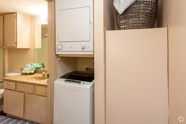 2BR, 1BA - 767 SF - Laundry Area