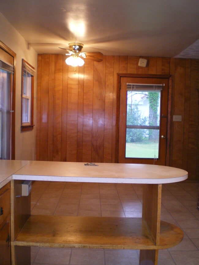 Photo - 1291 Brown Ave