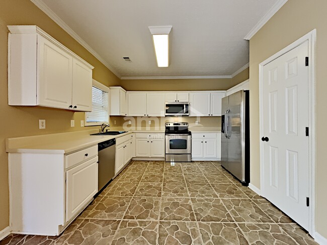 Photo - 2355 Kirkstone Dr