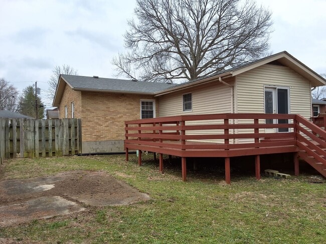 Photo - Beautiful Cozy 3 Bed, 2 Bath House located in the heart of Elizabethtown