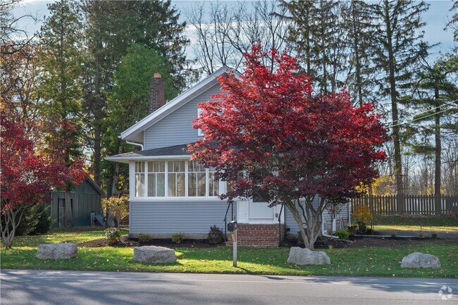 Building Photo - 681 Whitney Road West Rental