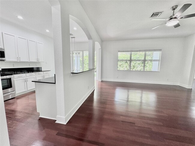 Photo - 4451 Laurel Pl