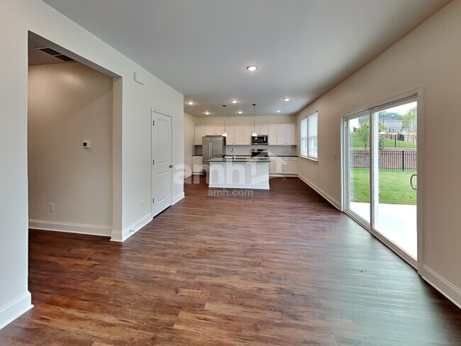 Photo - 3821 Chivalry Dr