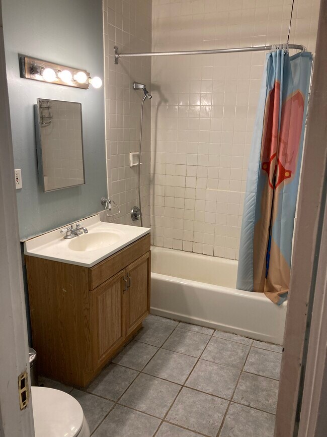 30 Glenville Ave Unit 3