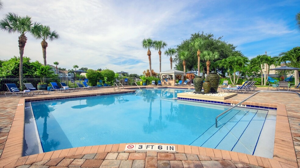 Surrounded by lush tropical landscaping, comfortable lounge seating, and inviting outdoor spaces, the pool is the perfect place to relax, recharge, and soak up the sunshine.