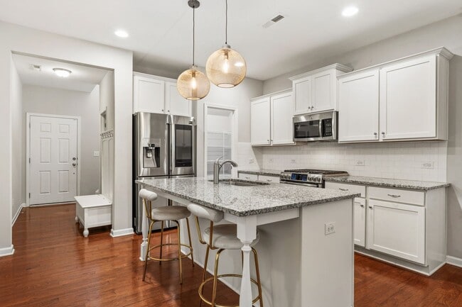 Photo - 17 Rattan Bay Ct