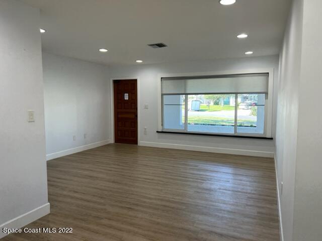 Photo - 868 Vance Cir NE