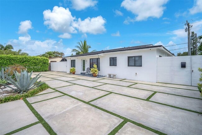 Photo - 5001 NW 190th St Unit Main