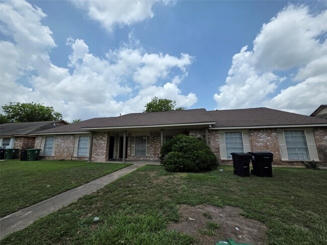 Photo - 12740 Shannon Hills Dr