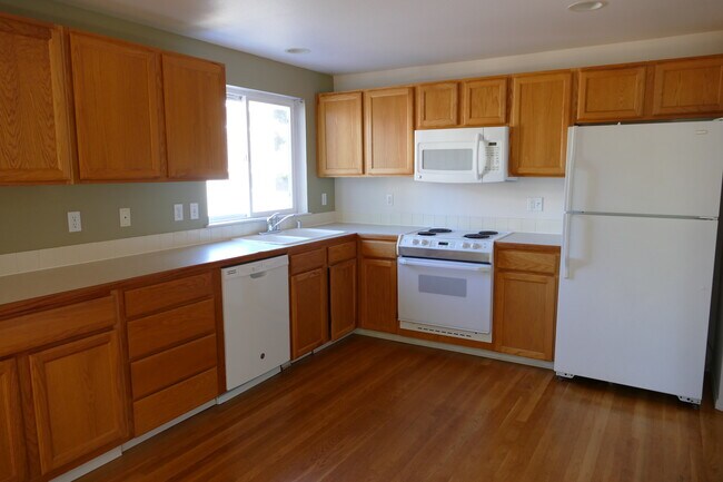 Photo - 4727 Sand Point Way NE